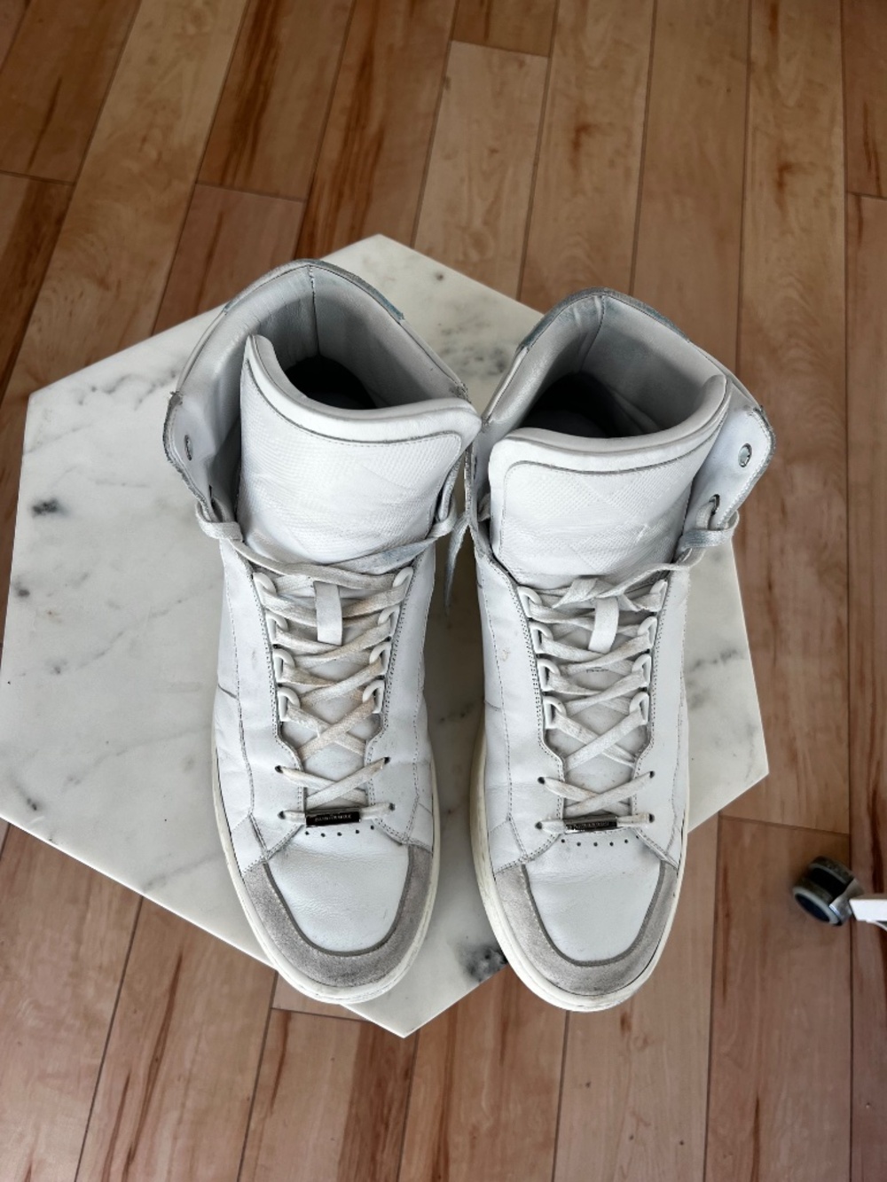 BURBERRY men’s EU 44 white hi-top sneakers - Picture 6 of 6